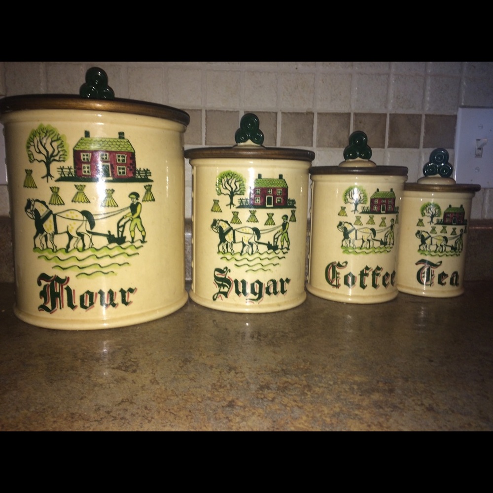 Kitchen container